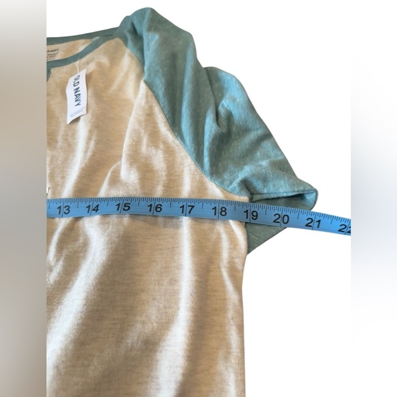 Old Navy Soft-Washed Color-Blocked Henley Shirt Size M Long Sleeve NWT neutral - Picture 9 of 14